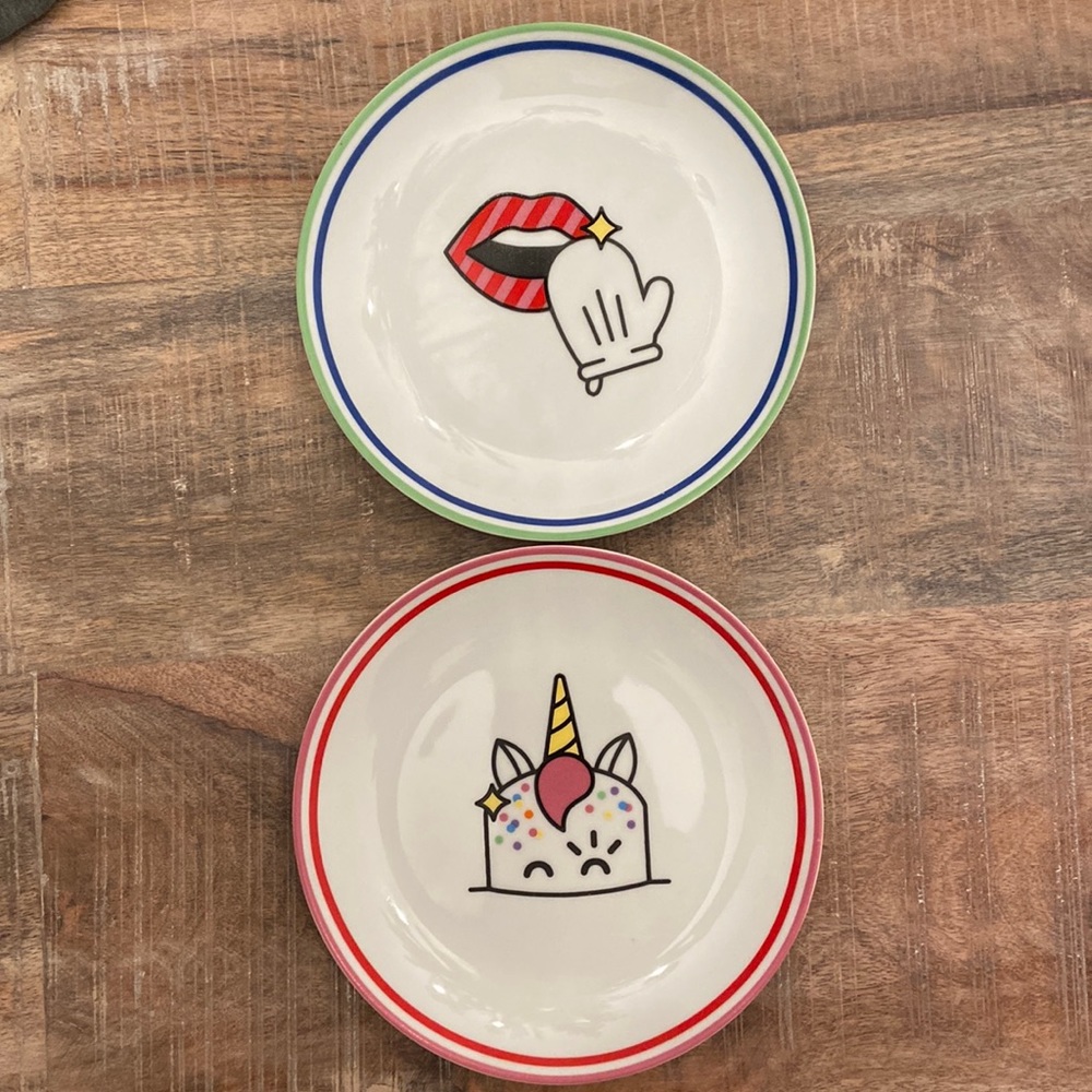 Williams Sonoma graphic plates - salad or dessert plates!